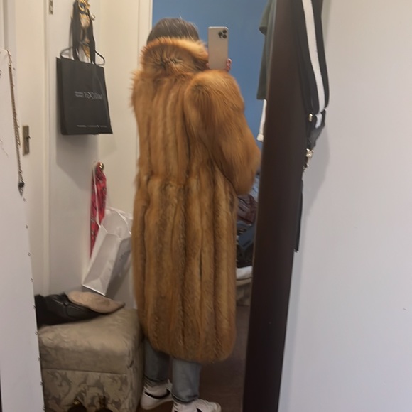 Genuine Red Fox Excellent Condition Jacket. Worn once, had been properly stored - Picture 2 of 2